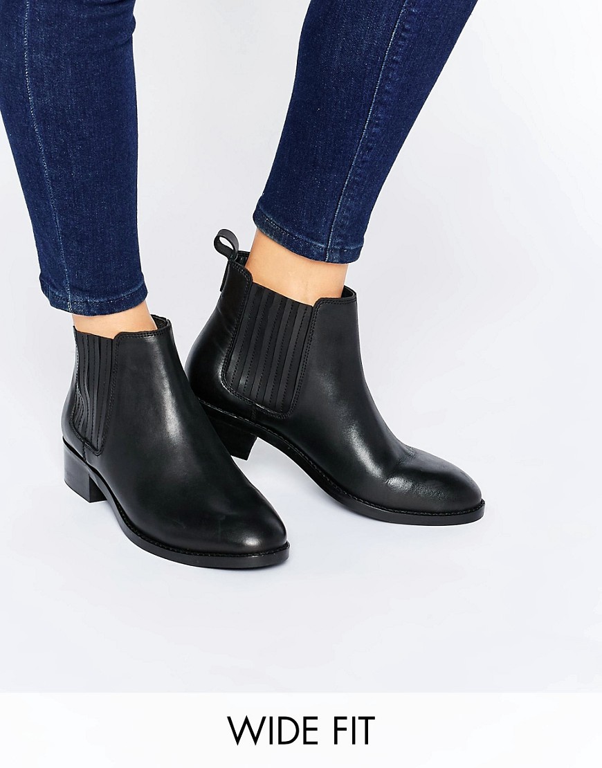 ABOUT TIME Wide Fit Leather Chelsea Boots