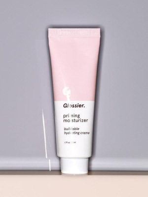 Literally Every Beauty Editor is Obsessed with Glossier