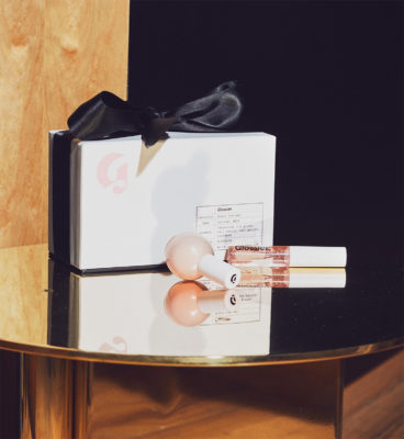 Glossier black tie set