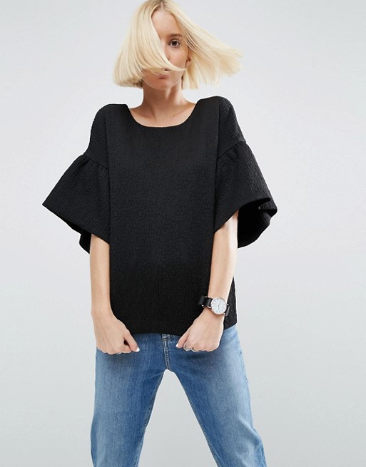 Reversible Textured Frill Sleeve Top