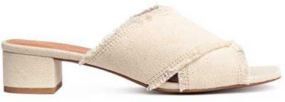 5 Retailers That Will Reward You For Recycling Your Old, Used Clothes