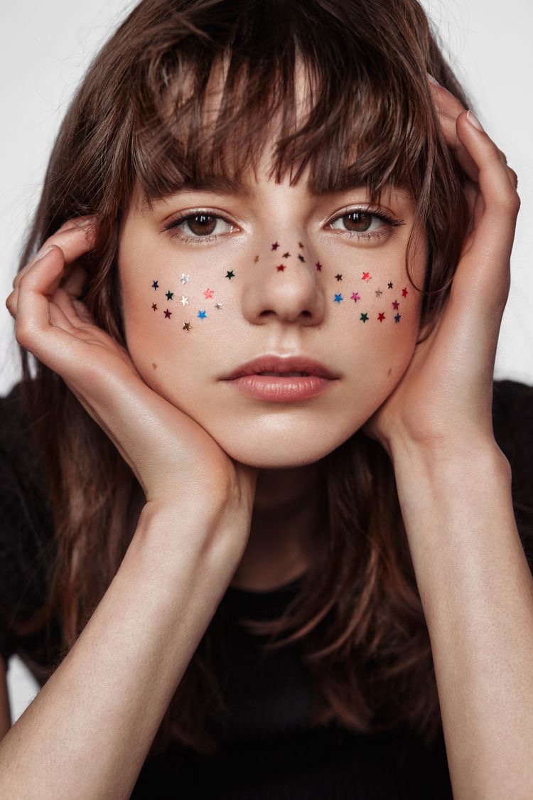 The Star Freckles Trend You Need To Try This Festival Season