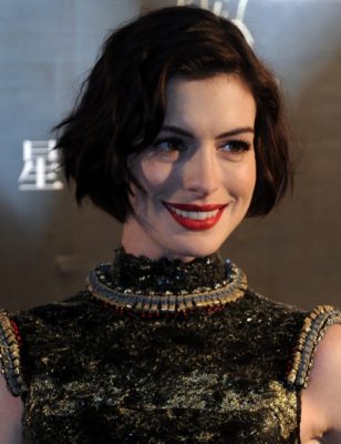 Anne Hathaway Short Hairstyle Chic Wavy Bob Haircut