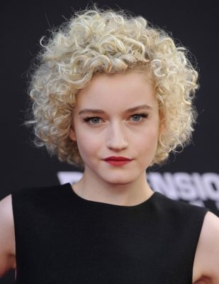 Celebrity Hairstyles 2014 2015 Julia Garner Short Curls