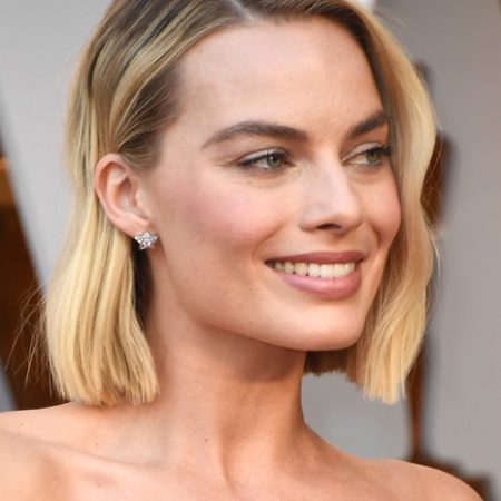 35 Best Short Hairstyles For Older Women