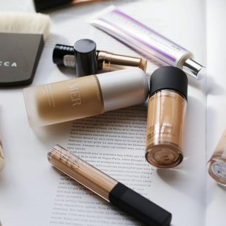 The Beauty Products You Should Have In Your Purse